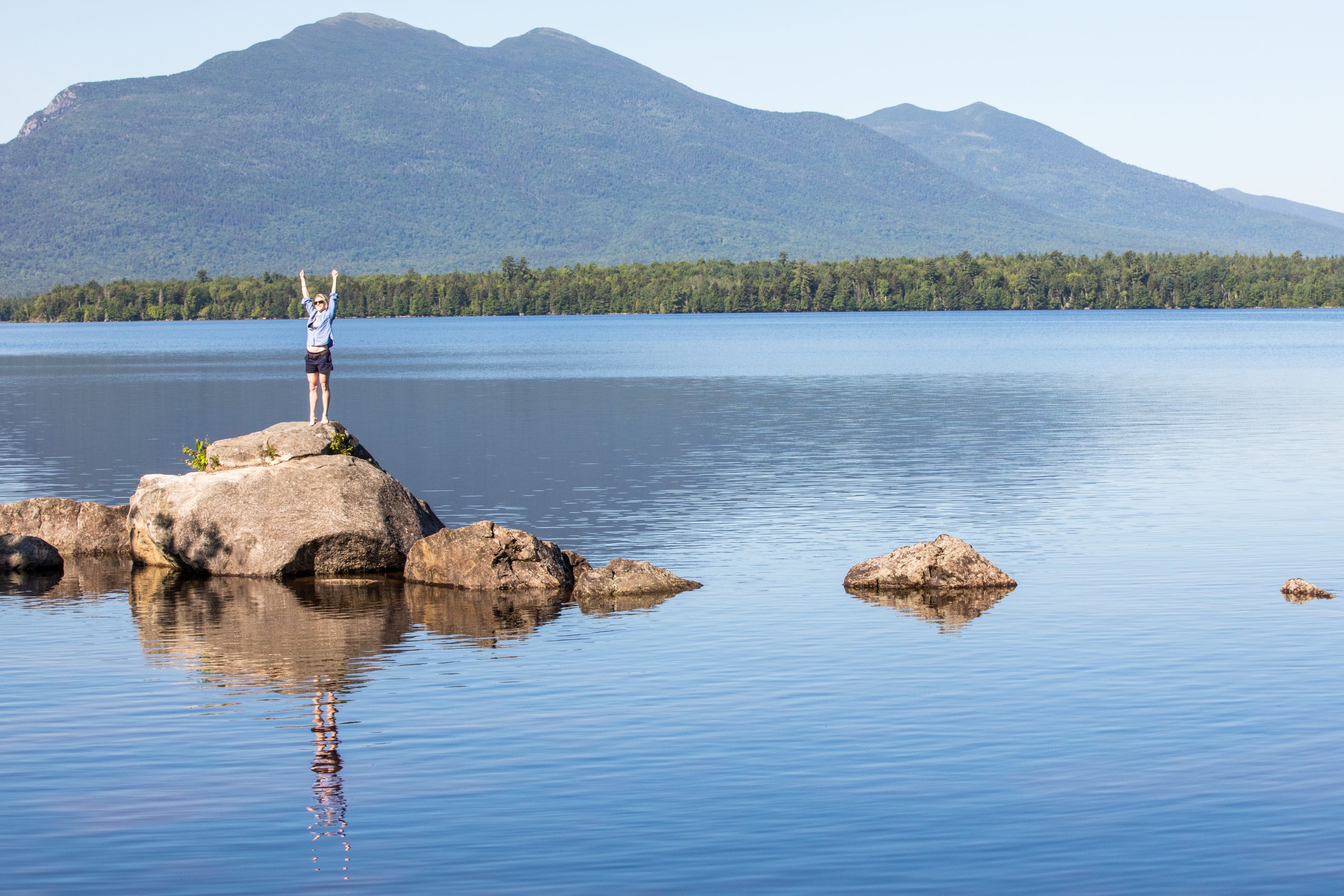 Lakeside mountain views at Flagstaff