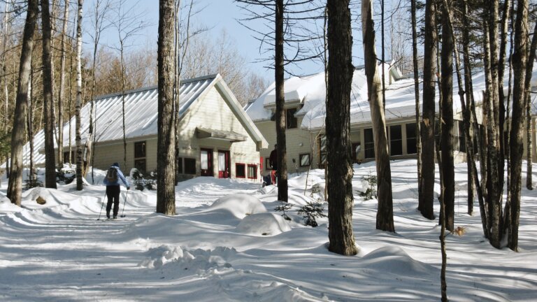 Poplar Stream Hut in winter.