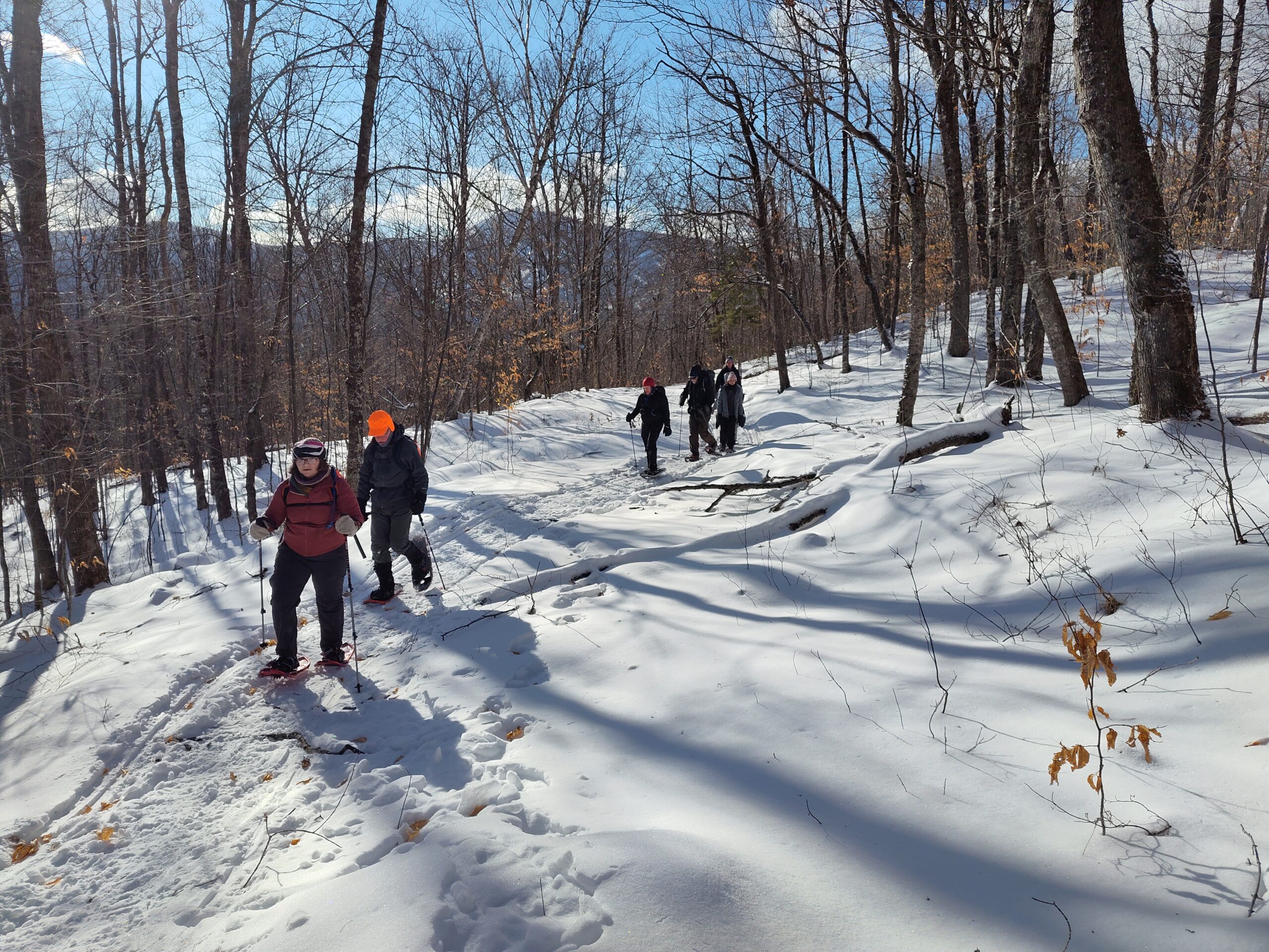 Group snowshoe on Oak Knoll Trail
