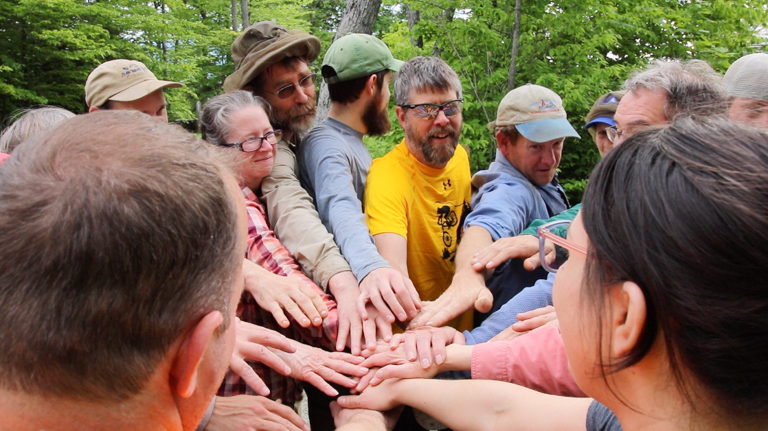 Volunteer hands group