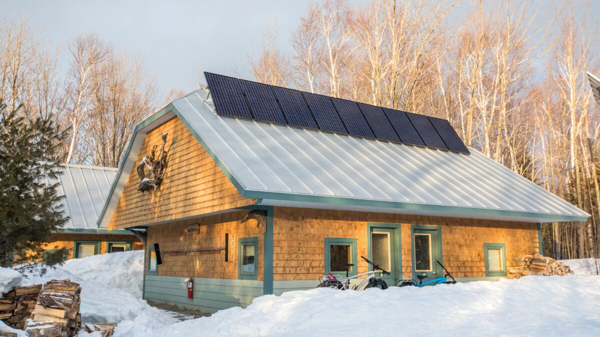 Flagstaff Lake Hut McCormick Bunk House with Solar Panels